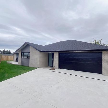 Rotorua Sunshine Brand New 4 Bedroom House 外观 照片